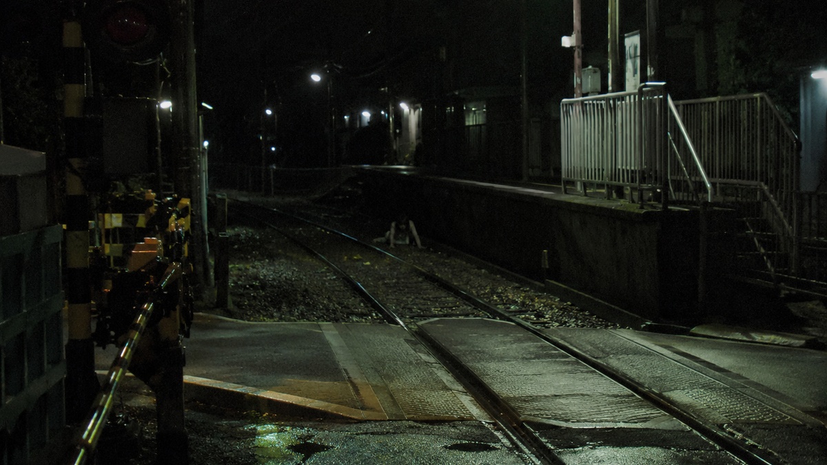 Ravenwood reconstruction of a nighttime Japanese railway platform associated with the Teke Teke urban legend.